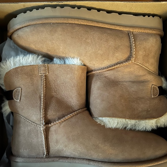 Ugg Bailey bows - Picture 1 of 5